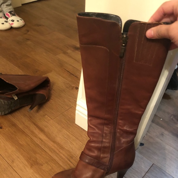 Brown boots - Picture 1 of 3